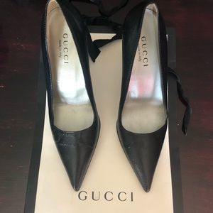 Vintage Authentic Gucci Black Snakeskin Pumps - image 1